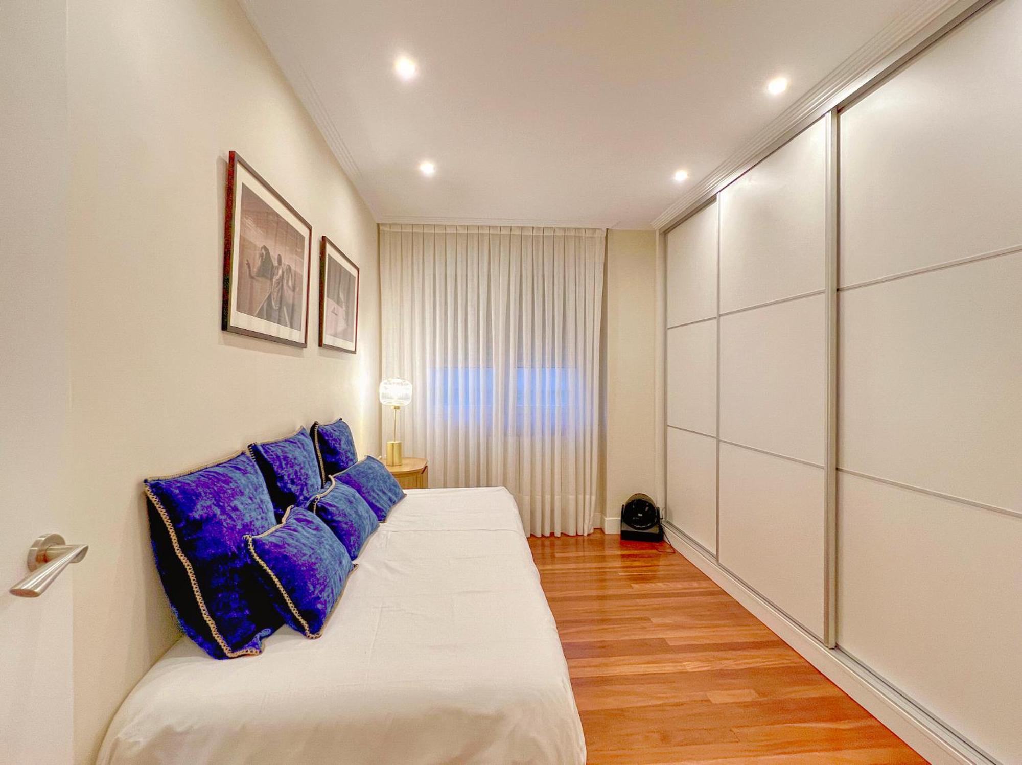River Deluxe Con Garaje Gratis Bilbao Bagian luar foto